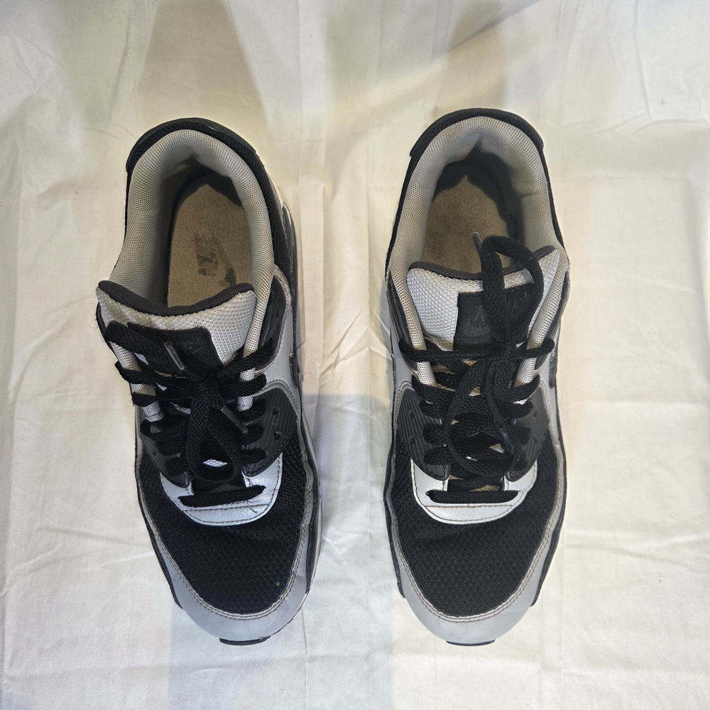 Nike Air Max Black and Gray Sneakers Size 9 - Picture 3 of 12